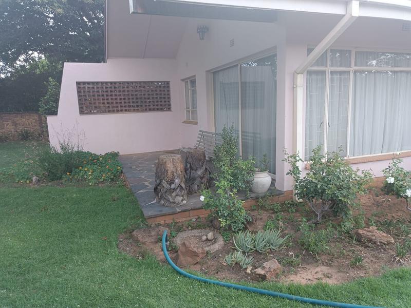 5 Bedroom Property for Sale in Parys Free State